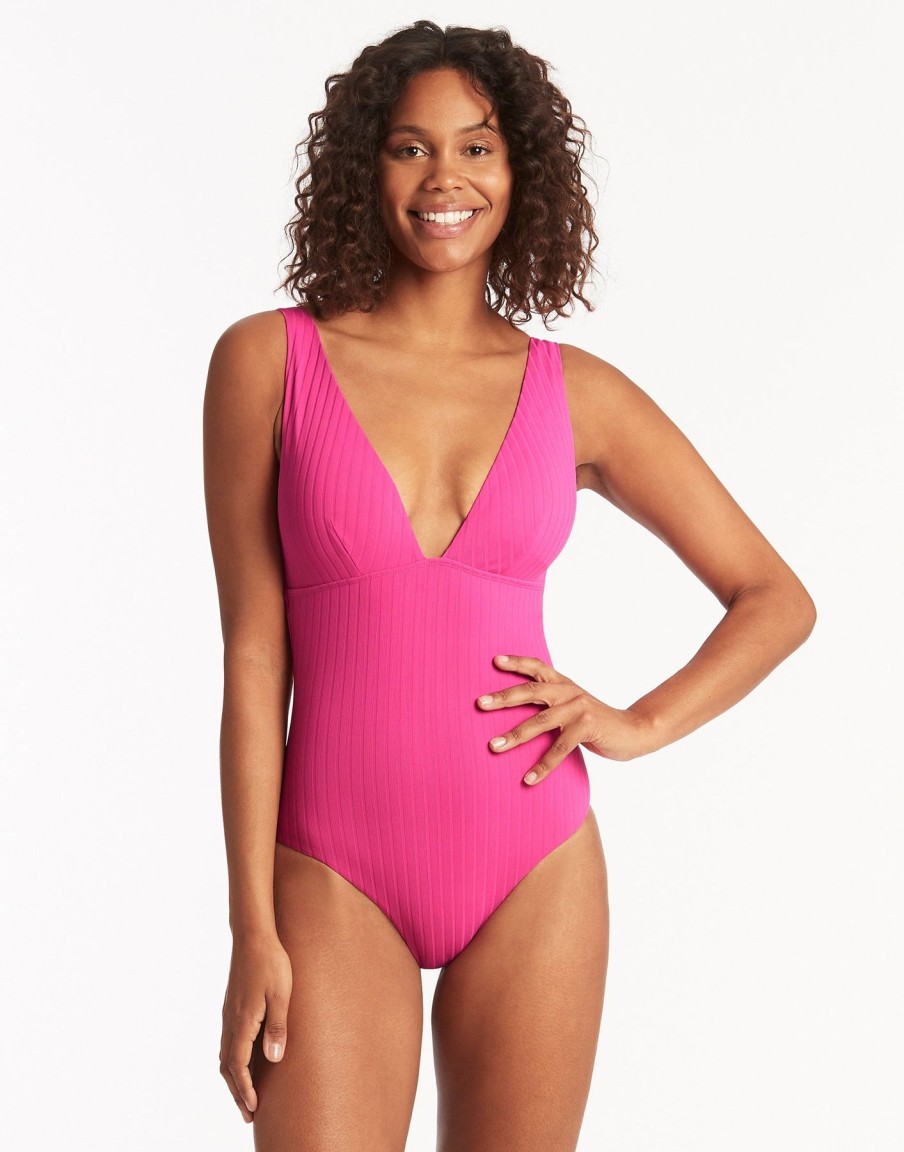 Women Beach Bunny One Pieces | Vesper Longline One Piece By Sea Level